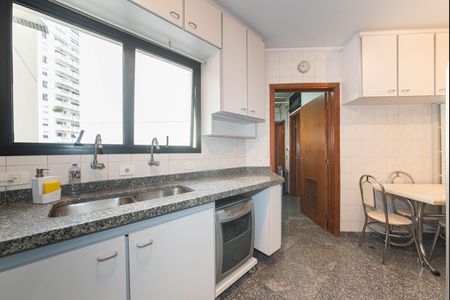 Apartamento à venda com 122m², 3 quartos e 2 vagasCozinha