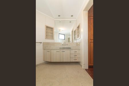 Apartamento à venda com 122m², 3 quartos e 2 vagasBanheiro da Suíte
