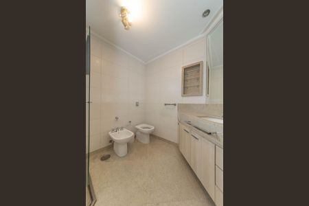 Apartamento à venda com 122m², 3 quartos e 2 vagasBanheiro da Suíte