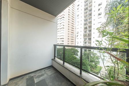 Apartamento à venda com 122m², 3 quartos e 2 vagasVaranda