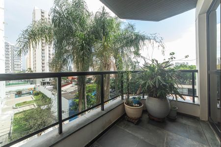 Apartamento à venda com 122m², 3 quartos e 2 vagasVaranda