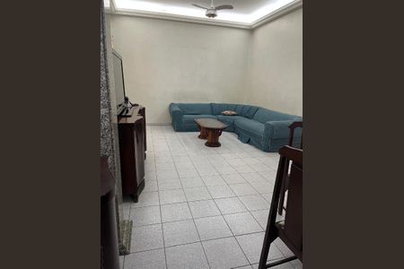 Casa à venda com 382m², 5 quartos e 3 vagasFoto 01