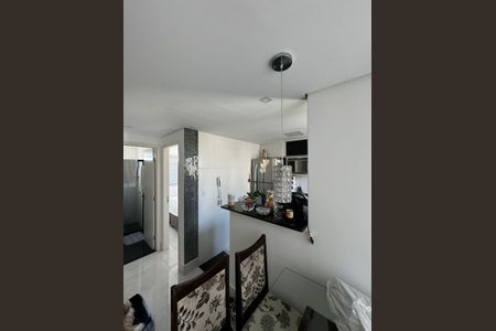 Apartamento para alugar com 47m², 2 quartos e 2 vagasSala