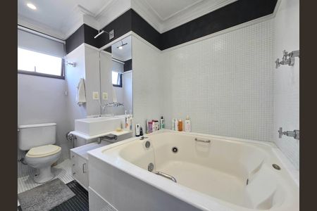 Apartamento à venda com 89m², 1 quarto e 2 vagas Apartamento à venda com 89m², 1 quarto e 2 vagasBanheiro da Suíte