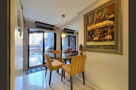 Apartamento à venda com 89m², 1 quarto e 2 vagas Apartamento à venda com 89m², 1 quarto e 2 vagasSala de Jantar