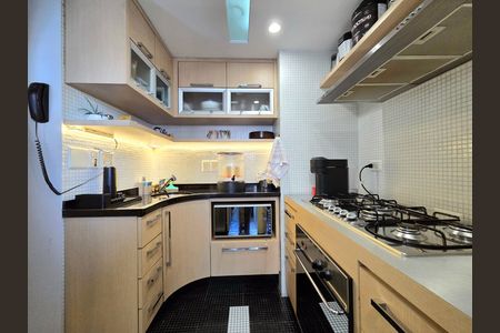 Apartamento à venda com 89m², 1 quarto e 2 vagas Apartamento à venda com 89m², 1 quarto e 2 vagasCozinha