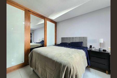Apartamento à venda com 89m², 1 quarto e 2 vagas Apartamento à venda com 89m², 1 quarto e 2 vagasSuíte