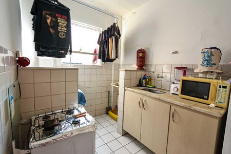 Cozinha de apartamento à venda com 2 quartos, 48m² em Betânia, Belo Horizonte