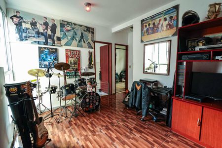 Sala de apartamento à venda com 2 quartos, 48m² em Betânia, Belo Horizonte