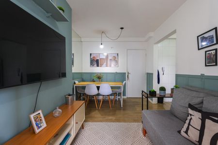 Sala de apartamento à venda com 2 quartos, 48m² em Jardim Henriqueta, Taboão da Serra