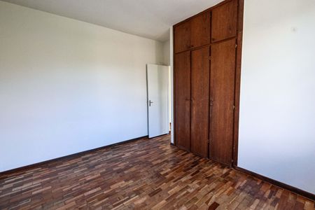 Quarto 1 de apartamento para alugar com 2 quartos, 93m² em Jardim Montanhês, Belo Horizonte
