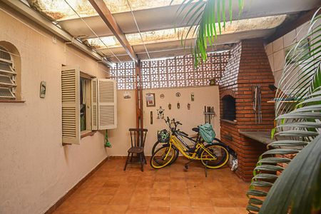 Casa à venda com 169m², 3 quartos e 2 vagas Casa à venda com 169m², 3 quartos e 2 vagasChurrasqueira