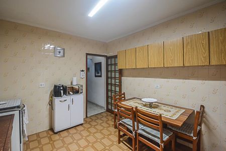 Casa à venda com 169m², 3 quartos e 2 vagas Casa à venda com 169m², 3 quartos e 2 vagasCozinha