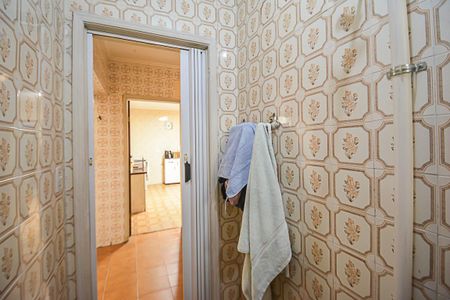 Casa à venda com 169m², 3 quartos e 2 vagas Casa à venda com 169m², 3 quartos e 2 vagasBanheiro de serviço