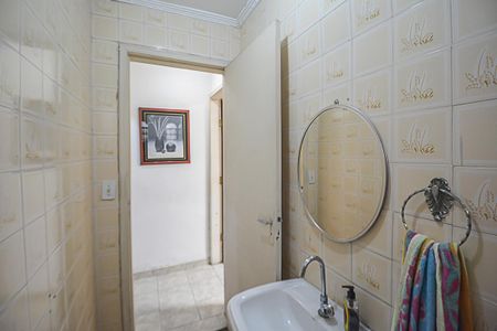 Casa à venda com 169m², 3 quartos e 2 vagas Casa à venda com 169m², 3 quartos e 2 vagasBanheiro 2