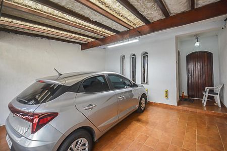 Casa à venda com 169m², 3 quartos e 2 vagas Casa à venda com 169m², 3 quartos e 2 vagasGaragem