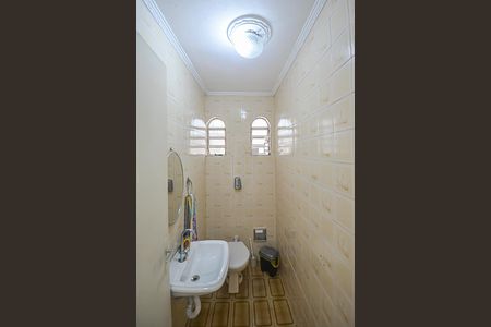 Casa à venda com 169m², 3 quartos e 2 vagas Casa à venda com 169m², 3 quartos e 2 vagasBanheiro 2