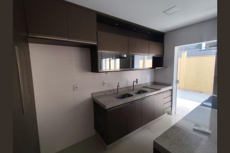 Casa de Condomínio para alugar com 3 quartos, 150m² em Granja Marileusa, Uberlândia