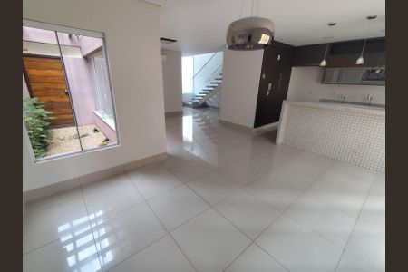 Casa de Condomínio para alugar com 3 quartos, 150m² em Granja Marileusa, Uberlândia