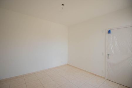 Sala de apartamento para alugar com 2 quartos, 45m² em Pacheco, São Gonçalo