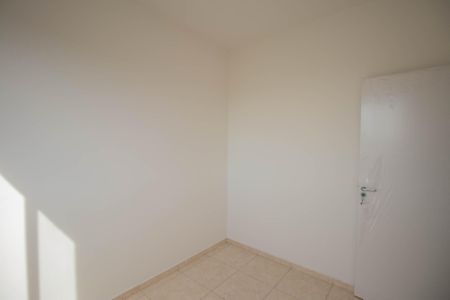 Quarto 2 de apartamento para alugar com 2 quartos, 45m² em Pacheco, São Gonçalo