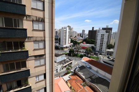 Quarto - Vista de kitnet/studio para alugar com 1 quarto, 40m² em Vila Itapura, Campinas