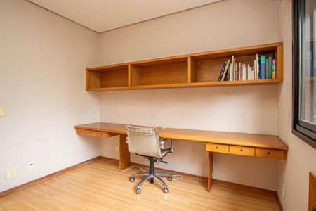 Apartamento para alugar com 154m², 3 quartos e 2 vagasQuarto 2