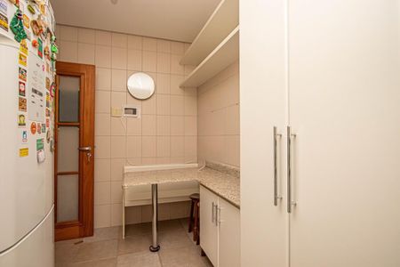 Cozinha de apartamento para alugar com 3 quartos, 154m² em Petrópolis, Porto Alegre