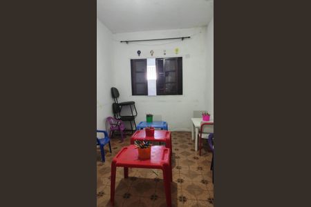 Quarto de casa para alugar com 2 quartos, 69m² em Jardim Maia, São Paulo