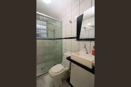 Casa à venda com 274m², 5 quartos e 4 vagasBanheiro 2