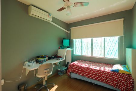 Casa à venda com 274m², 5 quartos e 4 vagasQuarto 1