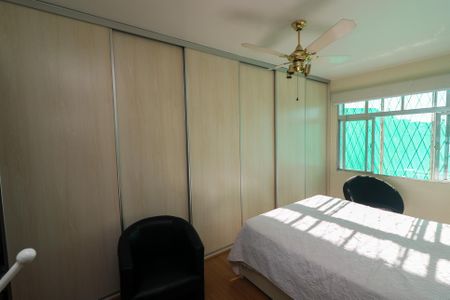 Casa à venda com 274m², 5 quartos e 4 vagasQuarto Suíte