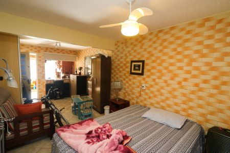 Casa à venda com 274m², 5 quartos e 4 vagasQuarto 3