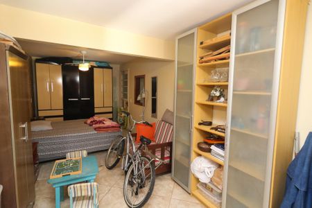 Casa à venda com 274m², 5 quartos e 4 vagasQuarto 3
