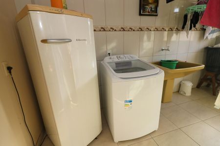 Casa à venda com 274m², 5 quartos e 4 vagasÁrea de Serviço