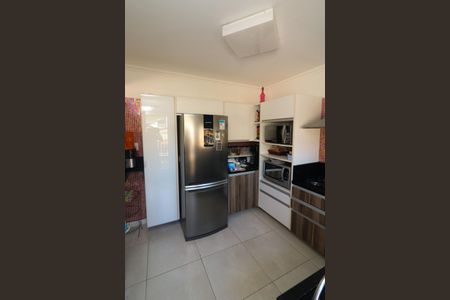 Casa à venda com 274m², 5 quartos e 4 vagasCozinha
