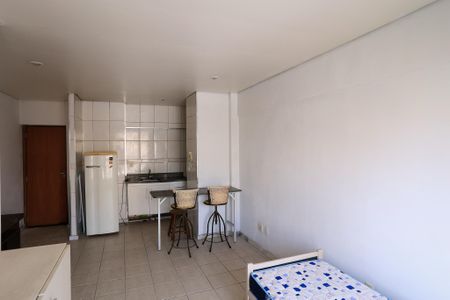 Sala/Quarto de kitnet/studio para alugar com 1 quarto, 32m² em Centro, Belo Horizonte