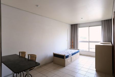 Sala/Quarto de kitnet/studio para alugar com 1 quarto, 32m² em Centro, Belo Horizonte