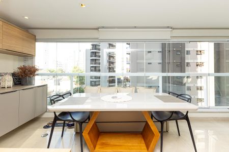 Sala de apartamento para alugar com 1 quarto, 50m² em Indianópolis, São Paulo