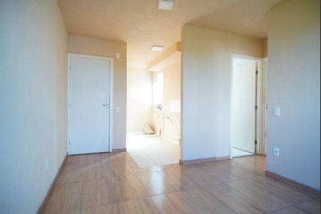 Sala de apartamento para alugar com 2 quartos, 40m² em Rubem Berta, Porto Alegre