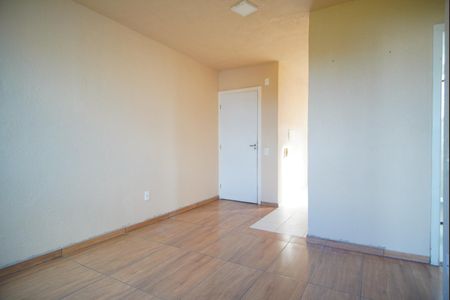 Sala de apartamento para alugar com 2 quartos, 40m² em Rubem Berta, Porto Alegre
