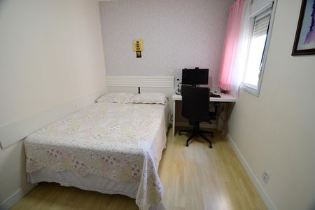 Apartamento à venda com 137m², 4 quartos e 3 vagasQuarto 2