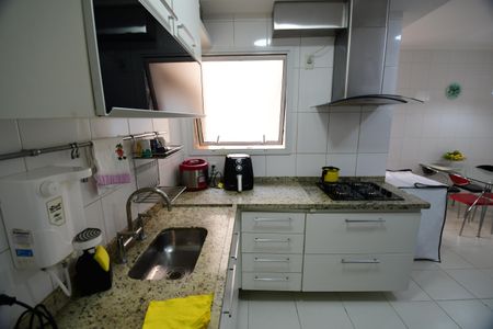 Apartamento à venda com 137m², 4 quartos e 3 vagasCozinha