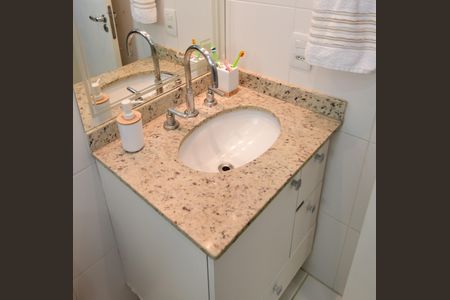 Apartamento à venda com 137m², 4 quartos e 3 vagasBanheiro Suíte