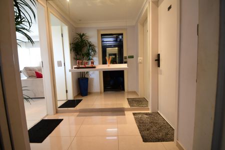 Apartamento à venda com 137m², 4 quartos e 3 vagasHall de entrada
