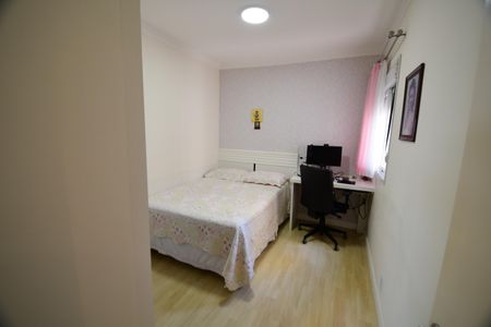 Apartamento à venda com 137m², 4 quartos e 3 vagasQuarto 2