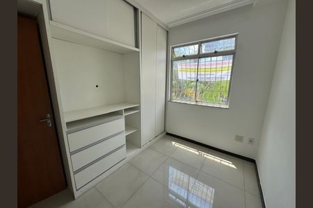 Apartamento à venda com 72m², 3 quartos e 1 vagaFoto 02