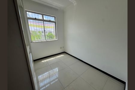 Foto 03 de apartamento à venda com 3 quartos, 72m² em Vila Cloris, Belo Horizonte
