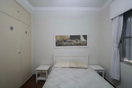 Apartamento para alugar com 125m², 3 quartos e 2 vagasQuarto