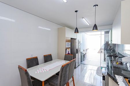 Casa à venda com 150m², 3 quartos e 2 vagasCozinha